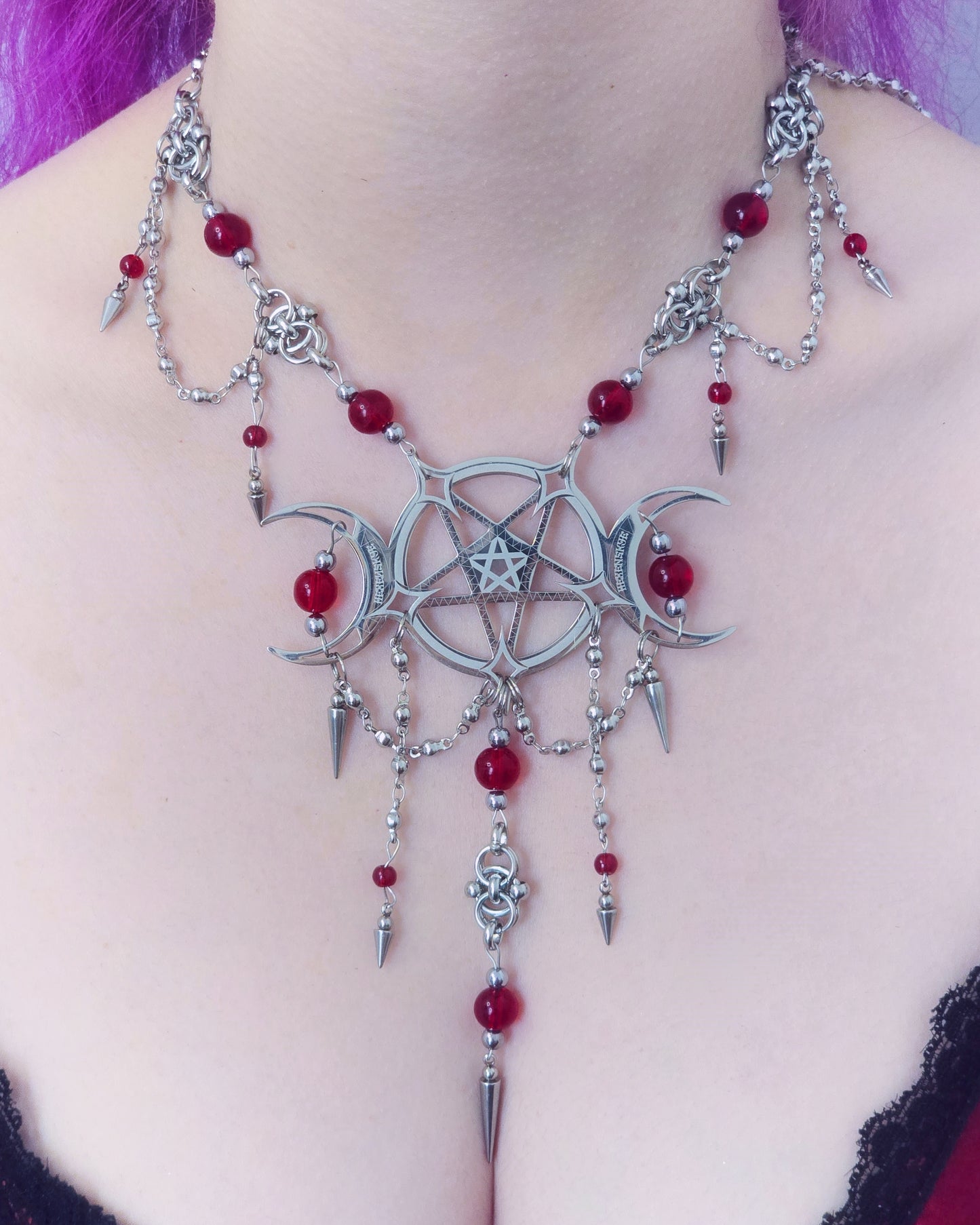 QUEEN OF DARKNESS (50 cm Necklace)
