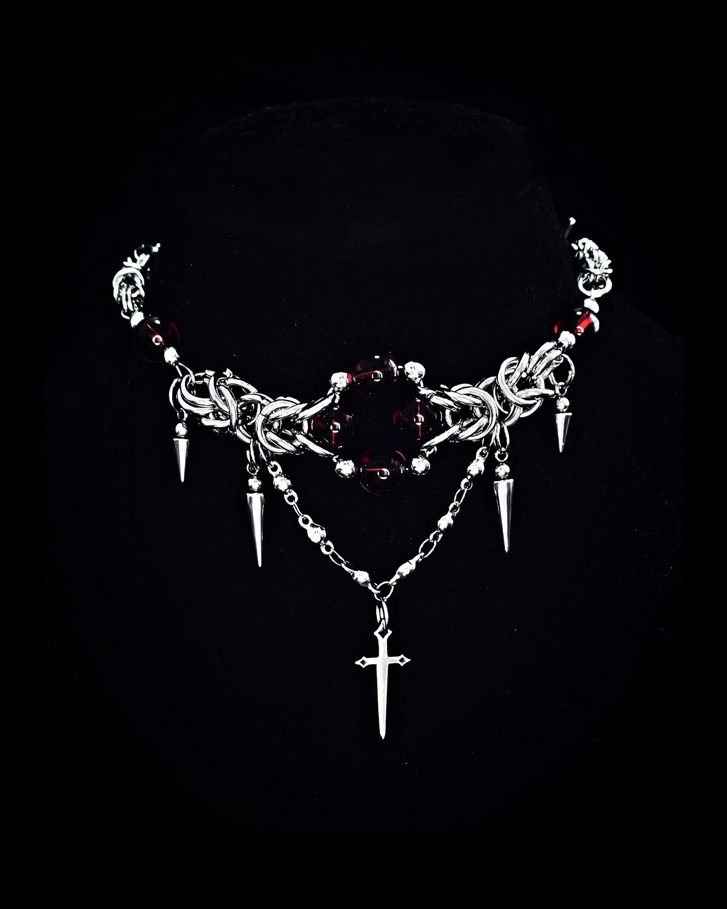 FANGED FANTASY (50 cm Necklace)