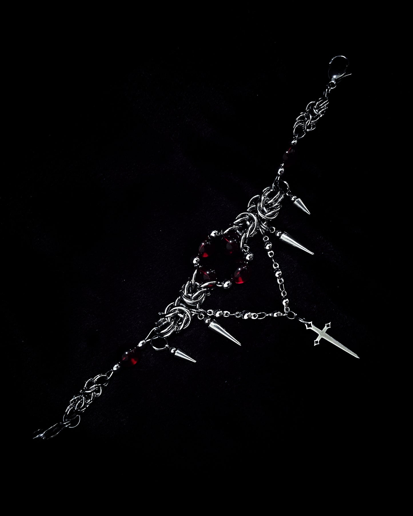 FANGED FANTASY (50 cm Necklace)