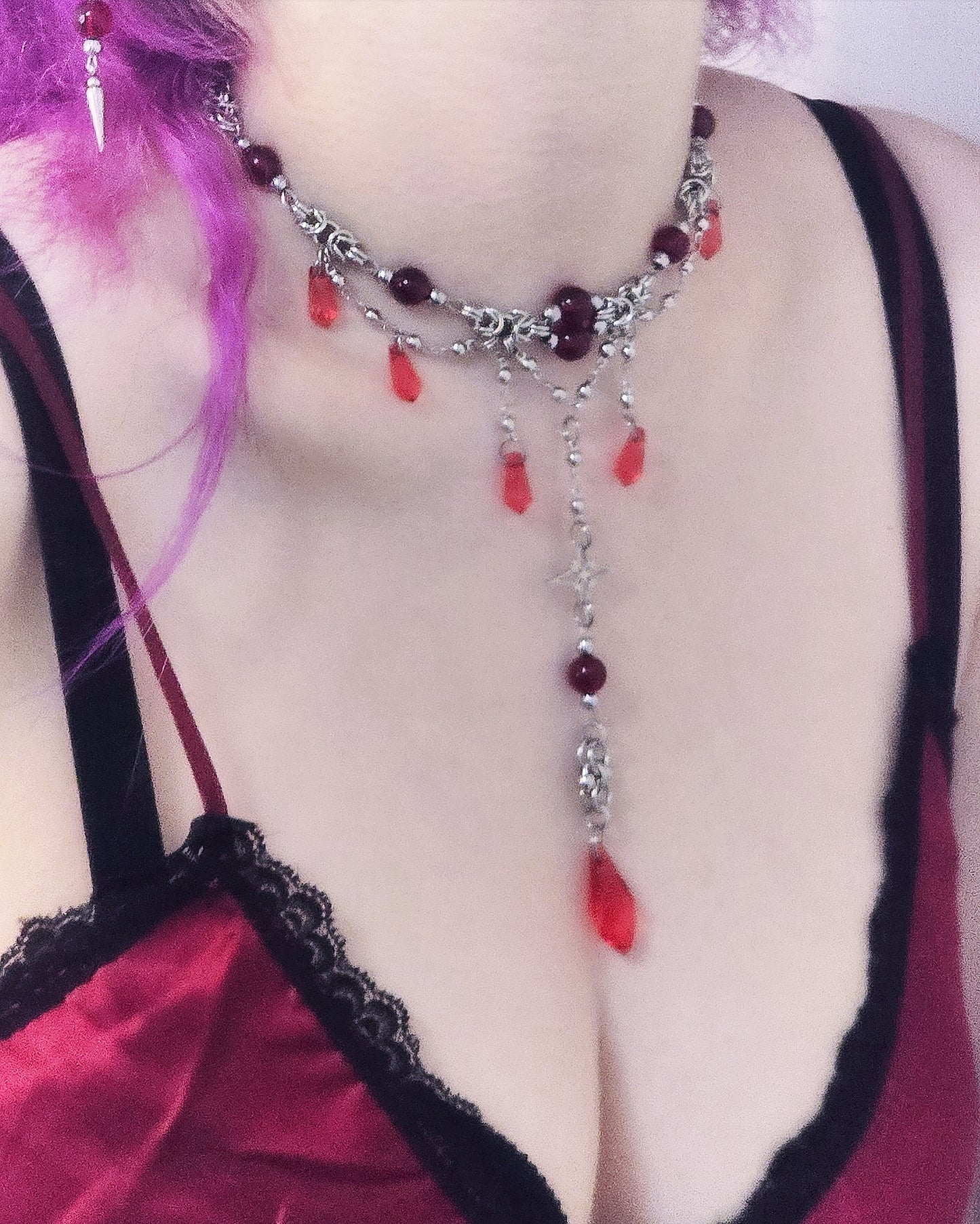 QUEEN'S SACRIFICE (50 cm Necklace)